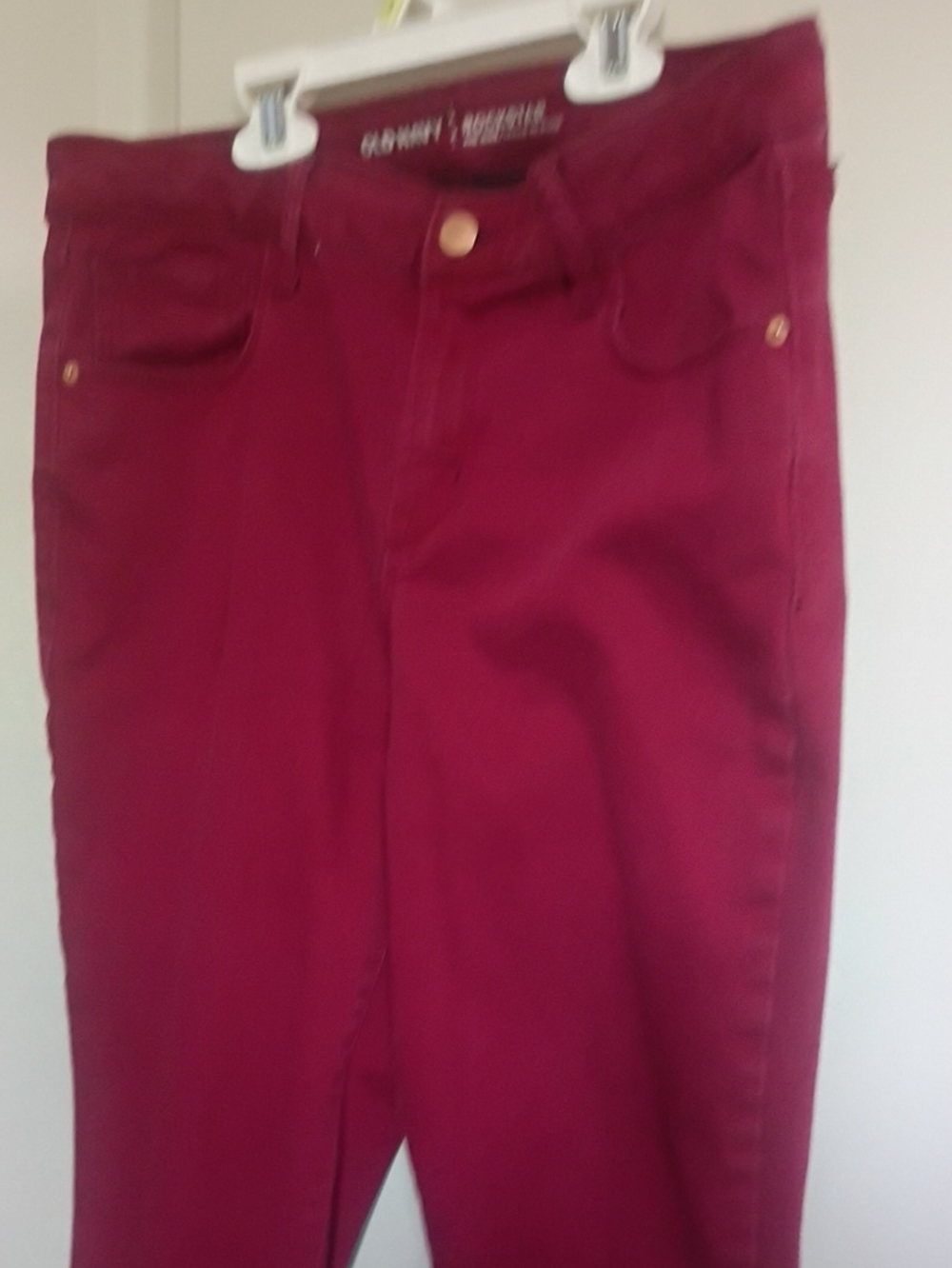 Old Navy Women’s Skinny Jeans in Burgundy